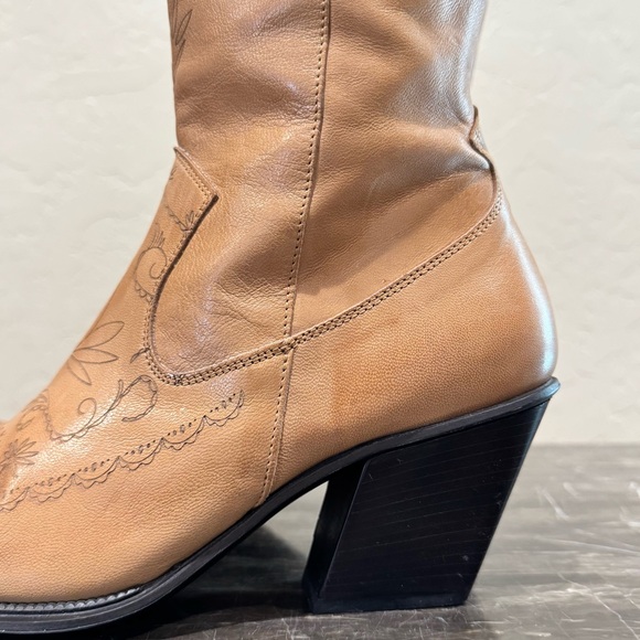 Vintage Colin Stuart Floral Embossed Leather Western Boots - Picture 5 of 15
